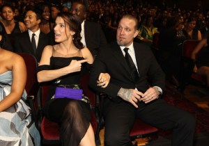 Sandra Bullock és férje, Jesse James az Image-díjak kiosztóján Los Angelesben, 2010. február 27-én
