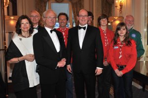 Szilvia királyné és férje, XVI. Károly Gusztáv svéd király valamint II. Albert, Monaco uralkodó hercege az 59. Baden-Powell Cserkész Emléktalálkozón Monacóban 2010. április 25-én