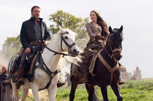 Russel Crowe és Cate Blanchett a Robin Hood című film egyik jelenetében