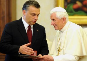 Orbán Viktor magyar miniszterelnök és XVI. Benedek pápa Vatikánvárosban 2010. december 6-án 