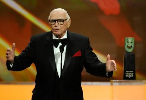 Ernest BorgnineOscar-díjas amerikai színész az életművével a SAG-díjak átadóünnepségén Los Angelesben 2011. január 31-én