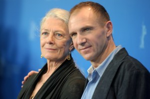 Vanessa Redgrave Oscar-díjas brit színésznő és Ralph Fiennes brit színész a Coriolanus című filmjük bemutatója alkalmából tartott sajtóértekezleten a Berlini Filmfesztiválon 2011. február 14-én