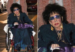 Elizabeth Taylor kétszeres Oscar-díjas angol–amerikai színésznő 2011. február 10-én Elizabeth Taylor kétszeres Oscar-díjas angol–amerikai színésznő 2011. február 10-én