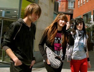 16 év körüli magyar fiatalok