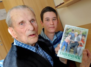 Mészáros Márton és Gallai Rezső, Magyarország legidősebb emberével Győrben 2011. február 12-én