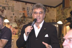 Payer András magyar énekes, zeneszerző (1941-2011) 