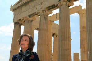 Zsófia spanyol királyné az athéni Akropoliszban 2011. március 23-án