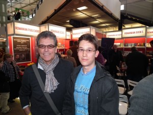 Ernyey Béla magyar színésszel a Budapesti Nemzetközi Könyvfesztivál 2011. április 16-án