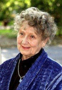 Komlós Juci magyar színésznő, a Nemzet Színésze (1919-2011) Komlós Juci magyar színésznő, a Nemzet Színésze (1919-2011)