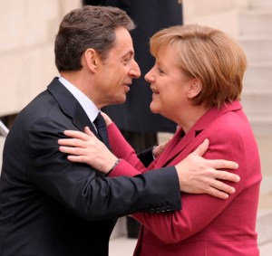 Nicolas Sarkozy francia elnök és Angela Merkel német kancellár