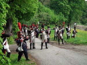 Hagyományőrzők egy ütközetet játszanak újra Fraknó (Forchtenstein) várában 2011. április 30-án (Mészáros Márton felvétele)