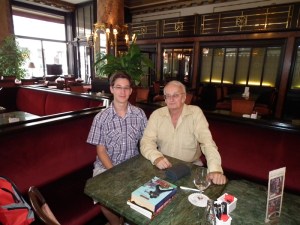 Mészáros Márton és Nemere István magyar író Budapesten 2011. június 29-én Mészáros Márton és Nemere István magyar író Budapesten 2011. június 29-én