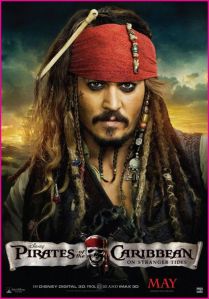 Johnny Depp amerikai színész a A Karib-tenger kalózai 4 – Ismeretlen vizeken (Pirates of the Caribbean: On Stranger Tides) című film plakátján