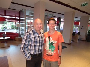 Ihos József magyar humorista-kabarészerzővel az interjút követően Budapesten 2011. augusztus 9-én