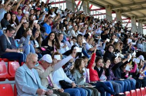 Több ezren olvasták egyszerre hangosan ugyanazt Miskolcon 2011. szeptember 9-én