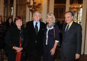 Mészáros Márta és Szabó István magyar filmrendezők, Helen Mirren brit színésznő és Frédéric Mitterrand francia kulturális miniszter Párizsban 2011. október 18-án