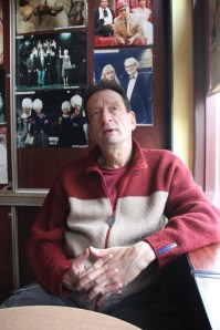 Karinthy Márton színigazgató-rendező, író, Karinthy Frigyes unokája az általa alapított Karinthy Színházban Budán 2011. október 9-én (Fotó: Mészáros Márton) Karinthy Márton színigazgató-rendező, író, Karinthy Frigyes unokája az általa alapított Karinthy Színházban Budán 2011. október 9-én (Fotó: Mészáros Márton)