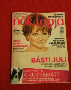 Básti Juli Kossuth-díjas színésznő aNők Lapja 2012. január 18-i számának címlapján