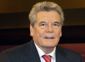 Joachim Gauck evangélikus lelkész, egykori keletnémet polgárjogi harcost Németország új államfője 2012. március 18. óta
