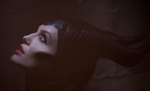 Angelina Jolie Oscar-díjas amerikai színésznő a Maleficent című film első forgatási napján, 2012. június 19-én Angelina Jolie Oscar-díjas amerikai színésznő a Maleficent című film első forgatási napján, 2012. június 19-én