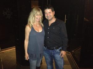 Goldie Hawn Oscar-díjas amerikai színésznő és Hajdú Péter magyar műsorvezető a budapesti Nobu étteremben 2012. június 2-án