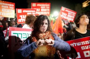 Akik a háború ellen tüntetnek...