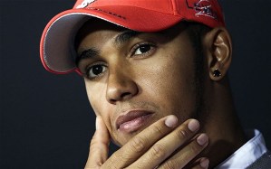 Lewis Hamilton, a McLaren Mercedes brit versenyzője sajtótájékoztatón a monzai pályán 2012. szeptember 7-én