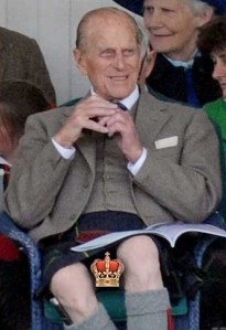 Fülöp edinburghi herceg a Highland games elnevezésű játékokon Skóciában 2012. szeptember 2-án (A kép cenzúrázva)