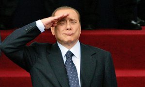 Silvio Berlusconi volt olasz kormányfő Silvio Berlusconi volt olasz kormányfő