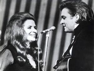 Johnny Cash amerikai énekes és neje, June Carter Cash énekesnő
