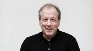 Vámos Miklós író új regénye, a Szitakötő 2012 októberében jelent meg