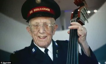 Emil Ramsauer svájci zenész, a legöregebb induló az Eurovíziós Dalfesztivál történetében