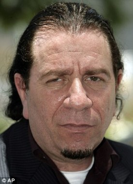 Ira Isaacs "shockművész"