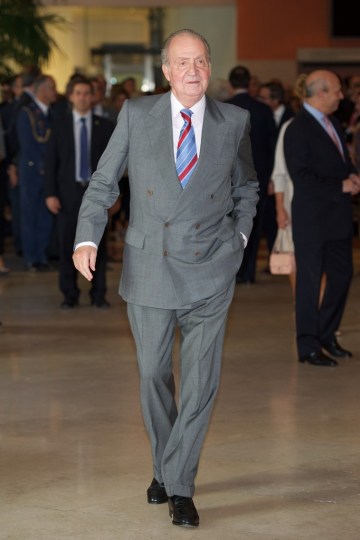 I. János Károly spanyol király, akin 2013. március 3-án sikeres porckorongsérv műtétet hajtottak végre