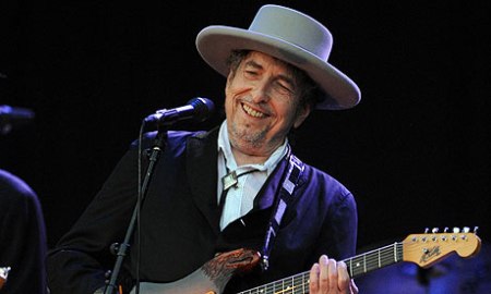 Bob Dylan amerikai énekes-dalszerző koncertet ad 2012-ben