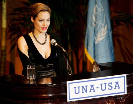 Angelina Jolie Oscar-díjas amerikai színésznő