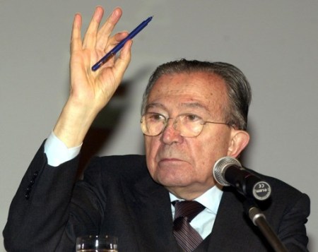 Giulio Andreotti olasz kormányfő (1919-2013)