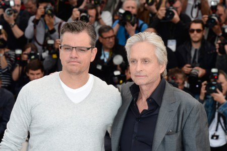 Michael Douglas  és Matt Damon amerikai színészek a Behind The Candelabra című filmjük premierjén a 66. Cannes-i Nemzetközi Filmfesztiválon 2013. május 21-én