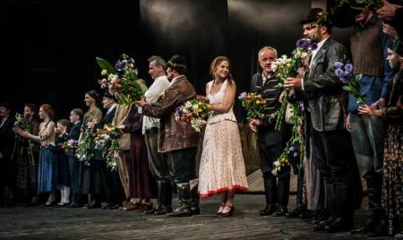 A Nemzeti Színház Úri muri című darabjának utolsó eladása 2013. május 30-án (Fotó: Puskás Judit)