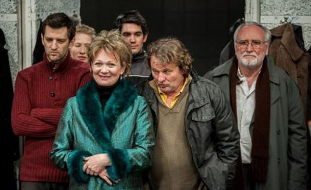 Básti Juli (zöldben) a Nemzeti Színház Csehov: Sirály című előadásában