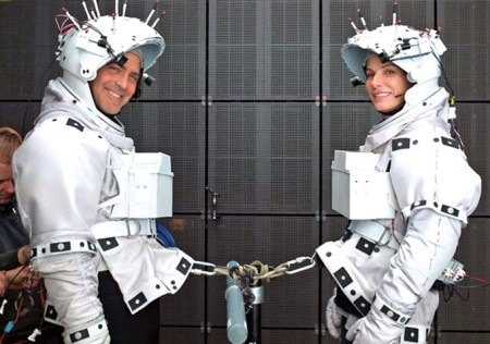 George Clooney és Sandra Bullock amerikai színészek a Gravitáció című filmjük forgatásán