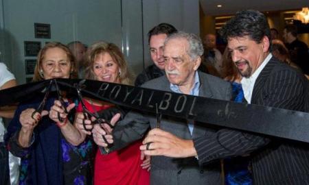 Gabriel García Márquez Nobel-díjas kolumbiai író átad egy új bevásárlóközpontot Mexikóvárosban 2013. szeptember 30-án