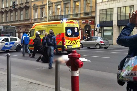 Egy meztelen férfi holtteste a Rákóczi úton 2013. november 23-án