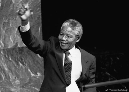 Nelson Mandela Nobel-békedíjas dél-afrikai elnök (1918-2013)
