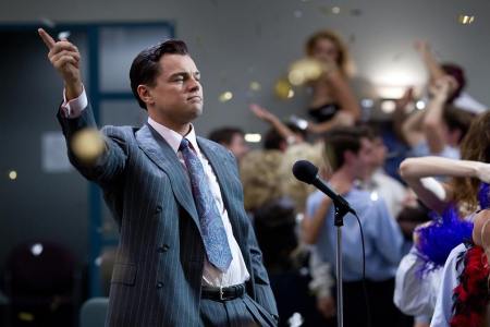 Leonardo DiCaprio A Wall Street farkasa című film egyik jelenetében