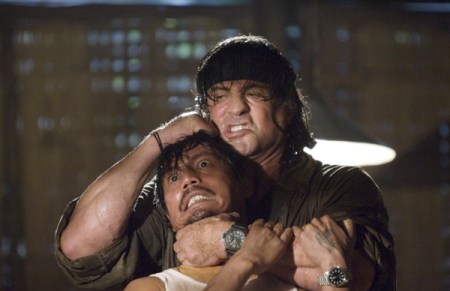 Sylvester Stallone a Rambo 5 című film egyik jelenetében