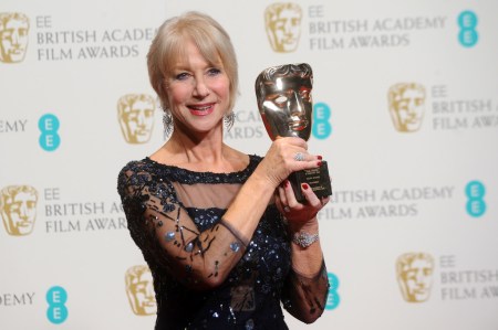 Helen Mirren Oscar-díjas brit színésznő a BAFTA-díjkiosztón Londonban 2014. február 16-án