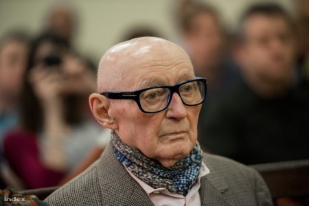 Az 1956-os forradalmat követő megtorlások kapcsán háborús bűntettel vádolt Biszku Béla volt belügyminiszter büntetőpere tárgyalásának a Fővárosi Törvényszéken 2014. március 18-án