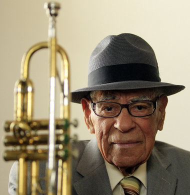 Lionel Ferbos amerikai jazztrombitás (1911-2014)
