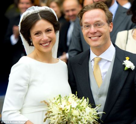  Jaime holland herceg és felesége, Viktória esküvőjükön